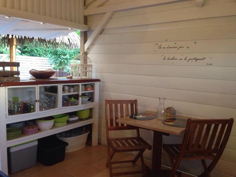 Charmant Bungalow Un P'Tit Coin De Paradis سانت فرانسوا المظهر الخارجي الصورة